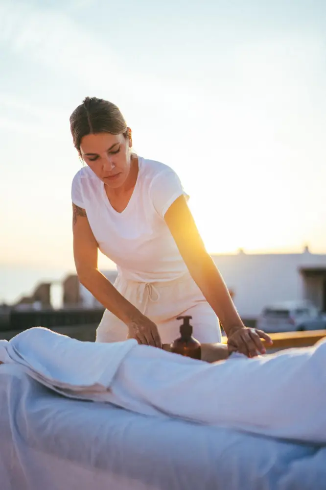 Massage therapy experience in Mykonos - Photo 16
